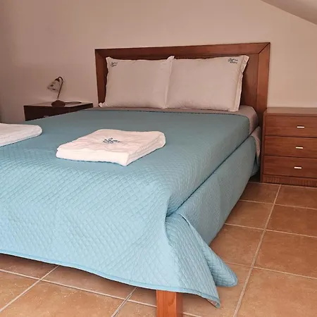 Surfando No Baleal 8 Pessoas Willa