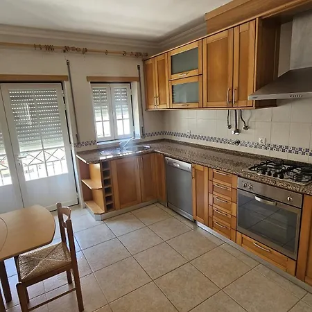 Surfando No Baleal 8 Pessoas *