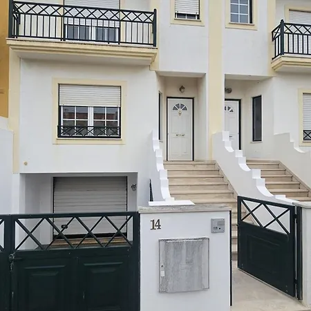 Surfando No Baleal 8 Pessoas Willa