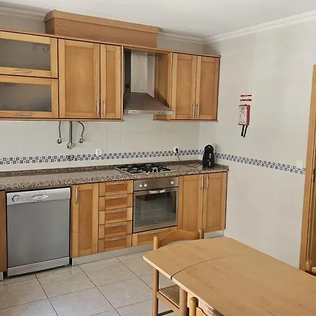 Surfando No Baleal 8 Pessoas *