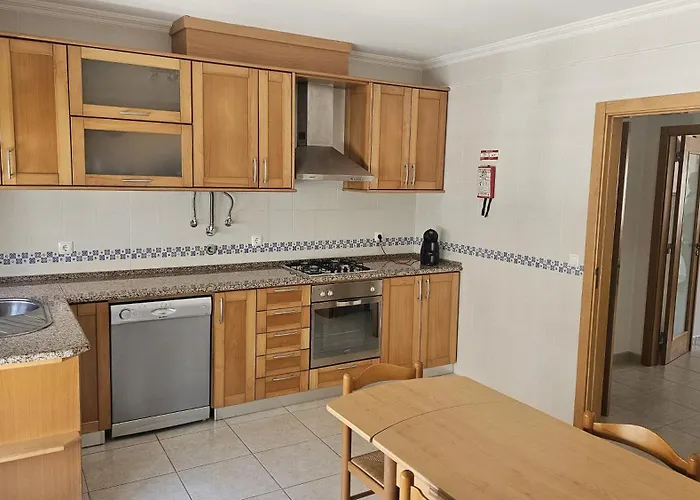 Surfando No Baleal 8 Pessoas *